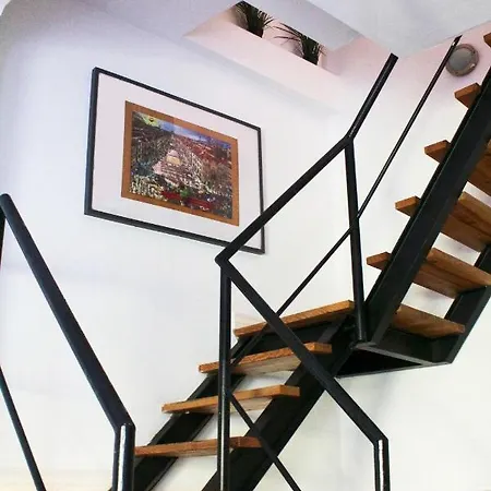 Charming Duplex At Campo De Ourique Appartamento Lisbona
